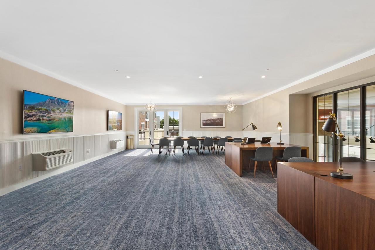The Vanderbilt Hotel Suites Westbury Esterno foto