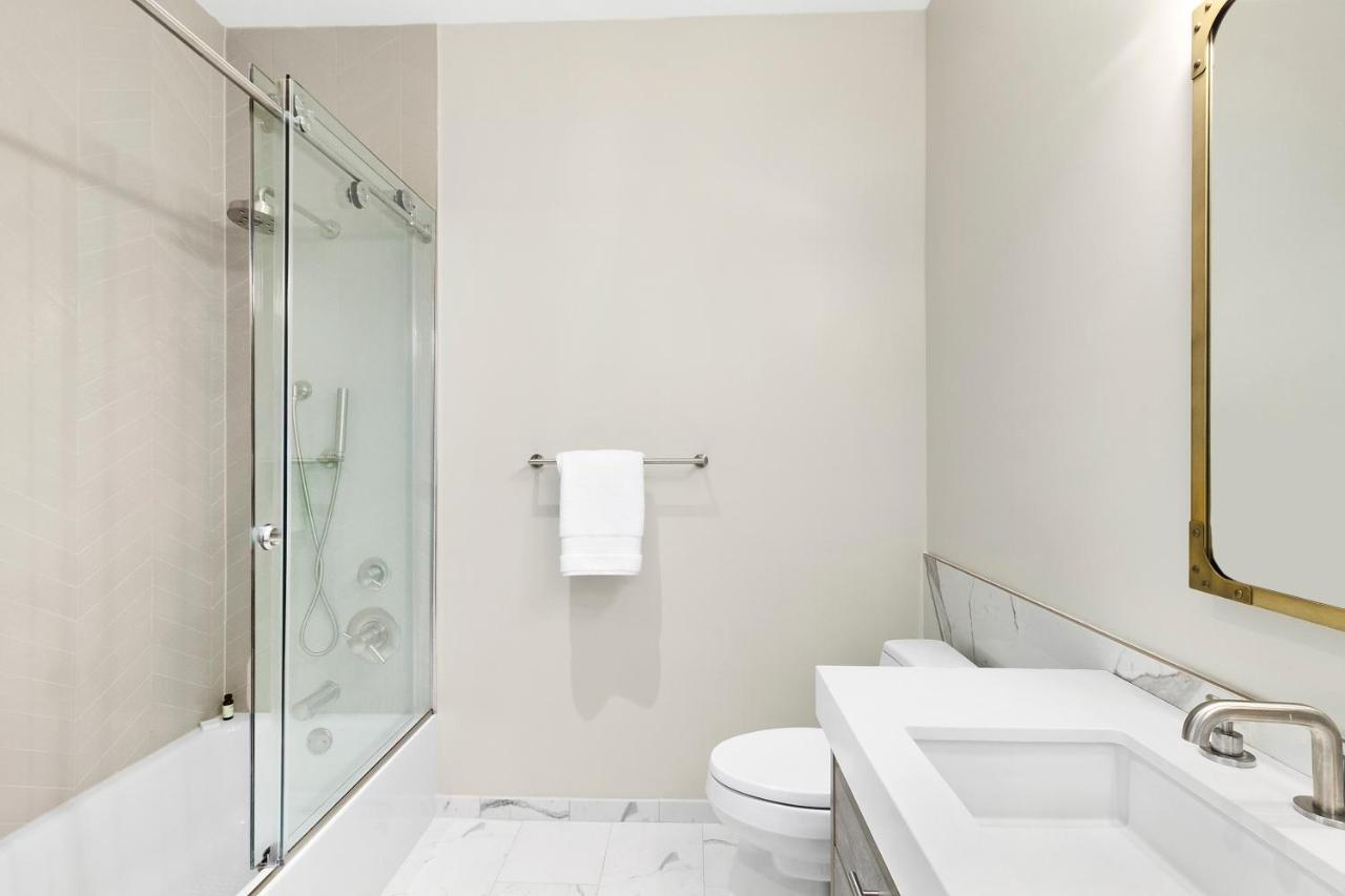 The Vanderbilt Hotel Suites Westbury Esterno foto